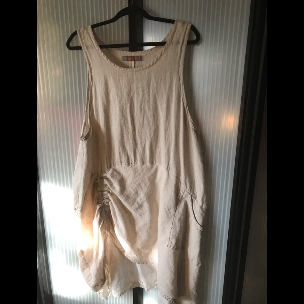 - Blue Fish contemporary jumper. 100% Linen.